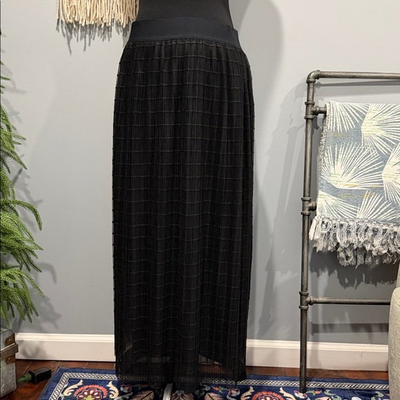 HP🌈 ON 34th Tulle Maxi Skirt - Black Size Medium - Picture 2 of 12
